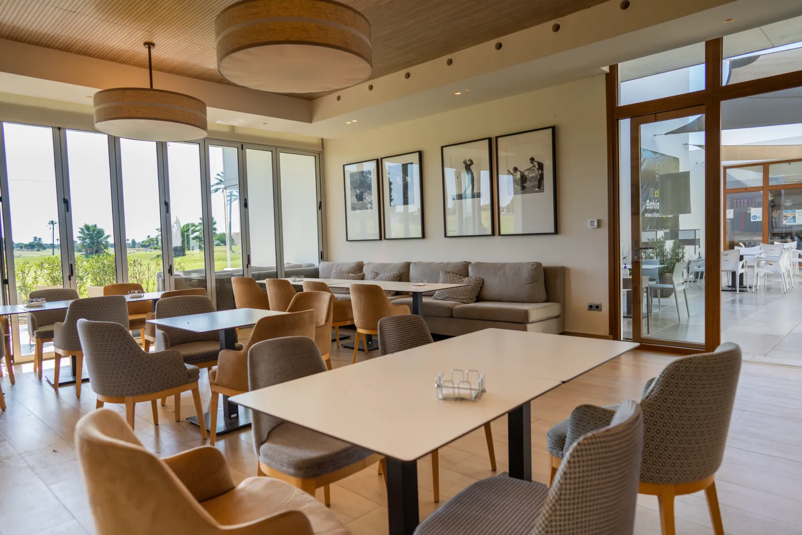 Restaurante 63 Villanueva Golf, Campo de Golf y Croquet. Club social en Cádiz Restaurante villanueva-golf-el-campo-de-golf-de-la-bahía-de-cádiz. Puerto Real 9